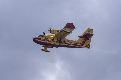 canadairs